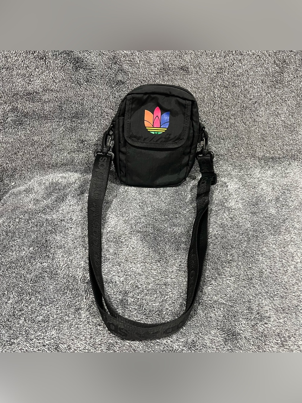 Adidas Originals National Festival Crossbody bag unisex